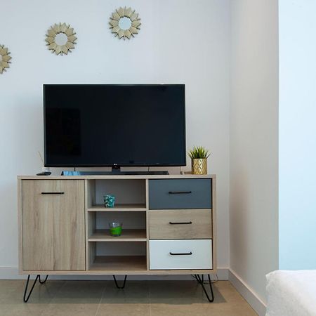 Estudio En Torremolinos Con Piscina Ngoại thất bức ảnh