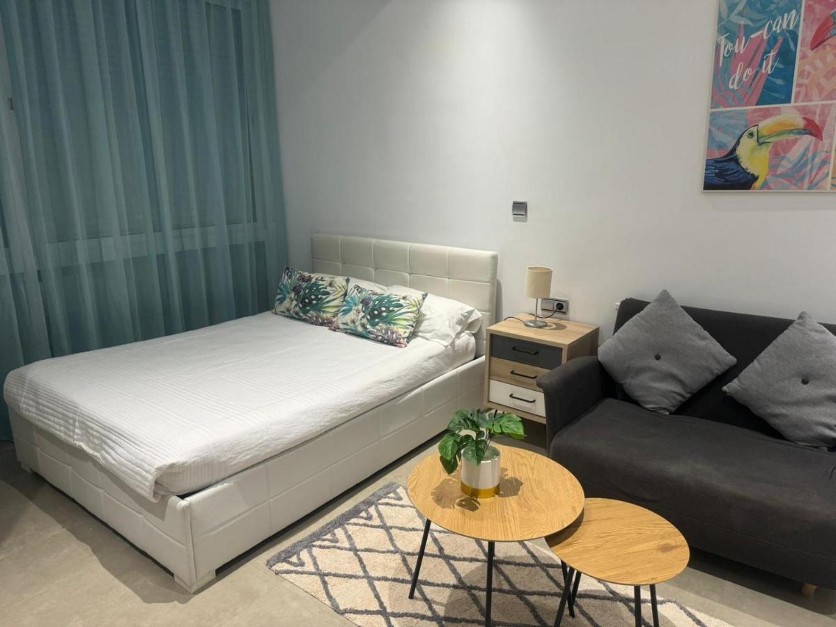 Estudio En Torremolinos Con Piscina Ngoại thất bức ảnh